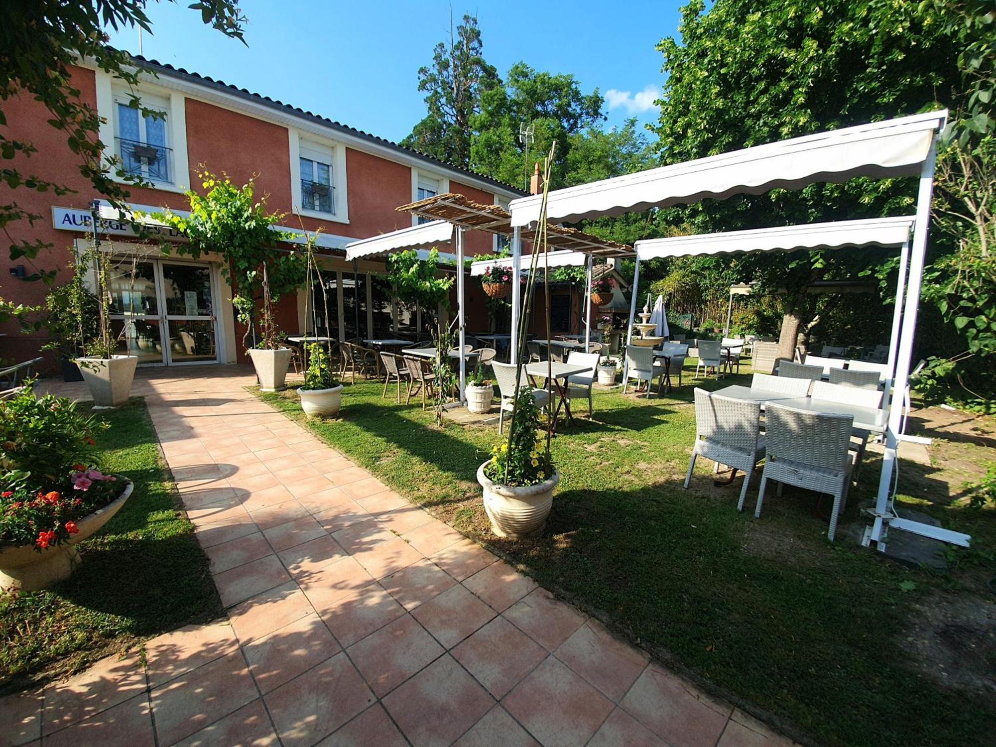 Hotel Auberge des Lacs Bleus à Clérac Extérieur photo